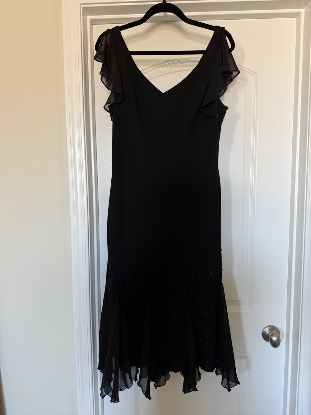 S.L. Fashions Black V-Neck Ruffle Midi Dress